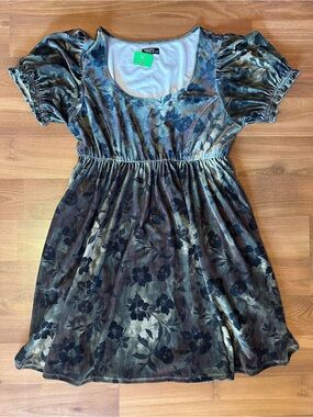 Hot Topic | Dresses | Thorn Fable Ghost Bee Flowers Babydoll Dress Nwt |  Poshmark